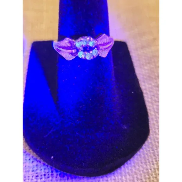 VintageGold Floral Ring Onyx with Diamond Accent Size 5.75 Elegant Textured